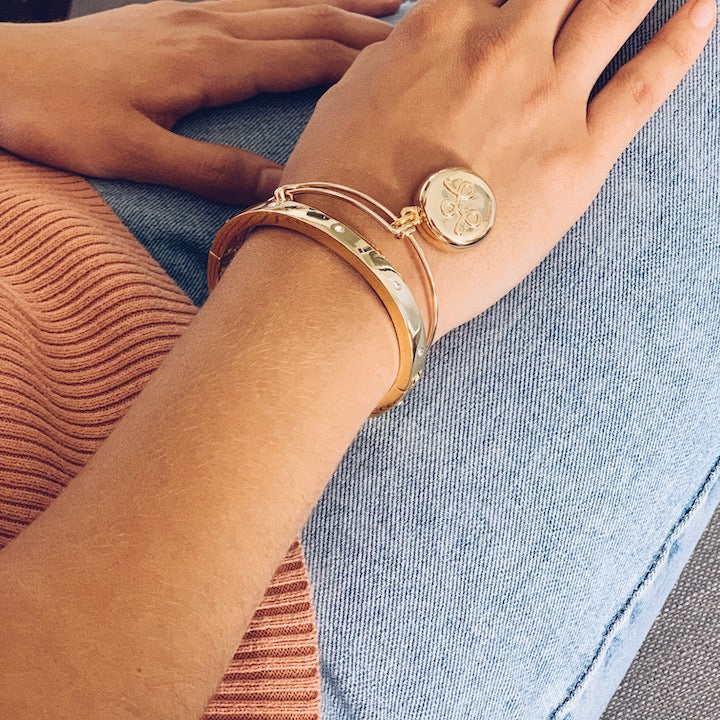 Smart Jewelry Personal Safety Panic Device for Emergency - invisaWear