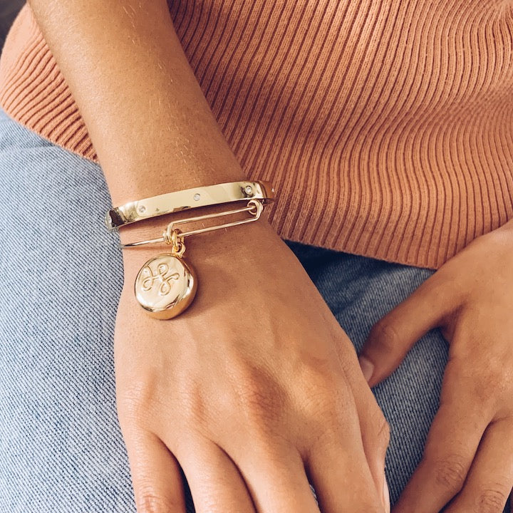 Smart Jewelry Personal Safety Panic Device for Emergency - invisaWear